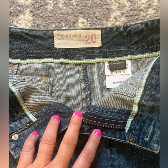 Eddie Bauer Denim Skirt with Pocket Details size 4 100% cotton (E128) - Picture 3 of 5